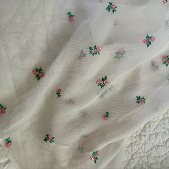 Victoria's Secret sheer low back chemise - Picture 5 of 6